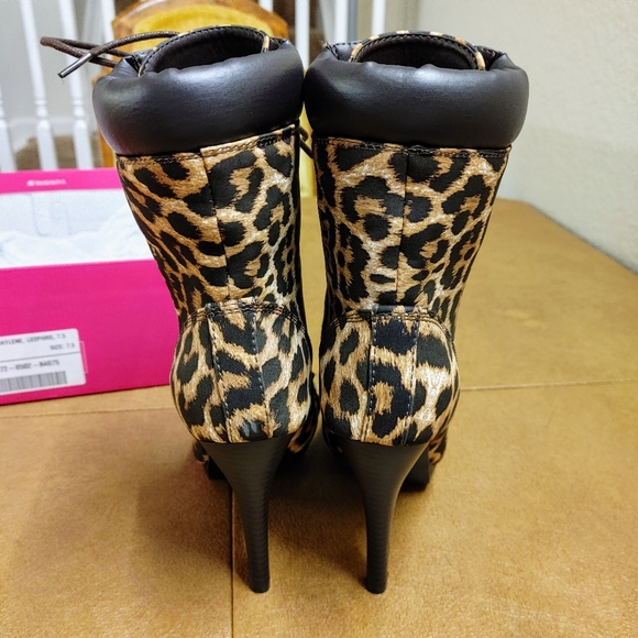 Leopard Lace-up Heeled Boot - Picture 6 of 13